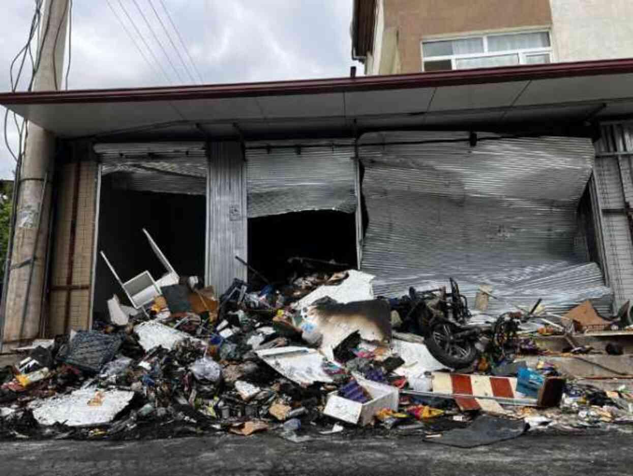 Küçük çocuğa taciz Kayseri'yi yangın yerine çevirdi! Hasar gün ağarınca ortaya çıktı Küçük çocuğa taciz Kayseri'yi yangın yerine çevirdi! Hasar gün ağarınca ortaya çıktı