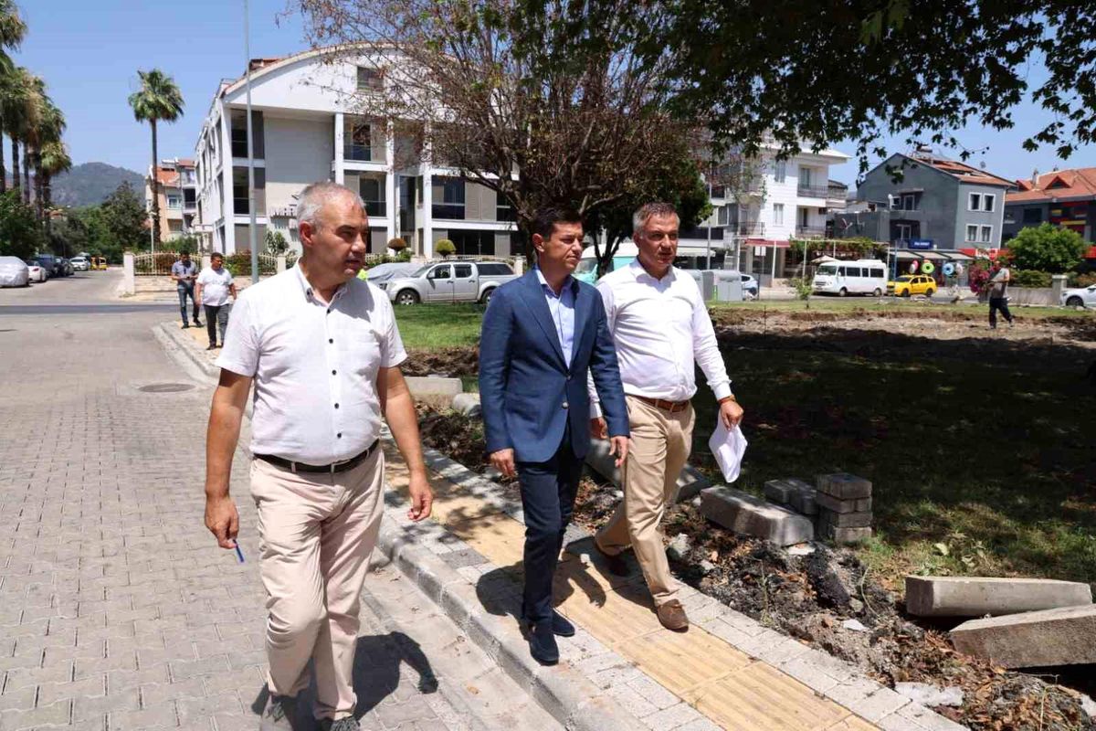 Marmaris Hatipirimi Mahallesi\'ndeki Park Yenileniyor