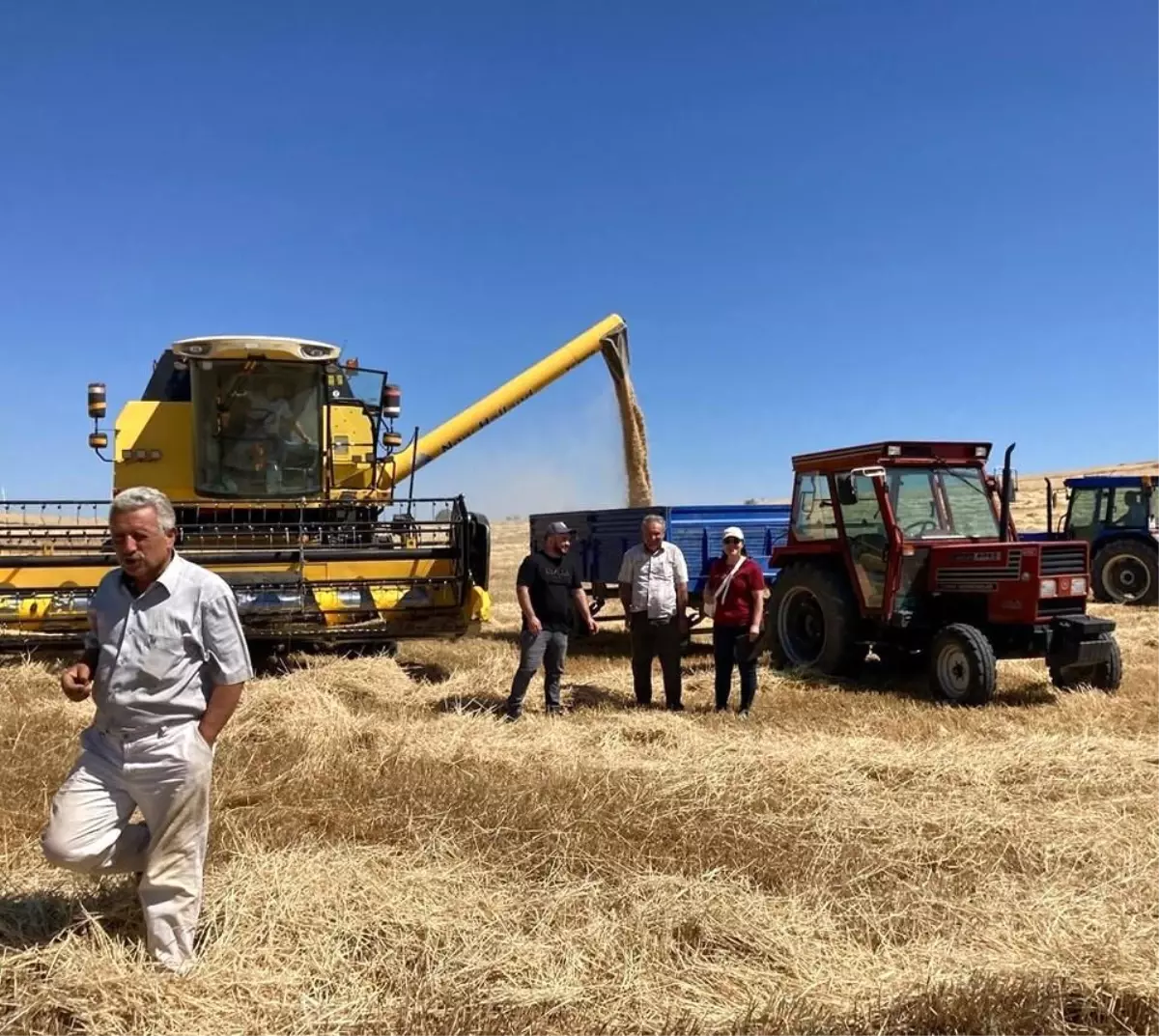 Afyonkarahisar\'da Hububat İsrafını Önlemek İçin Biçerdöver Kontrolleri Başladı