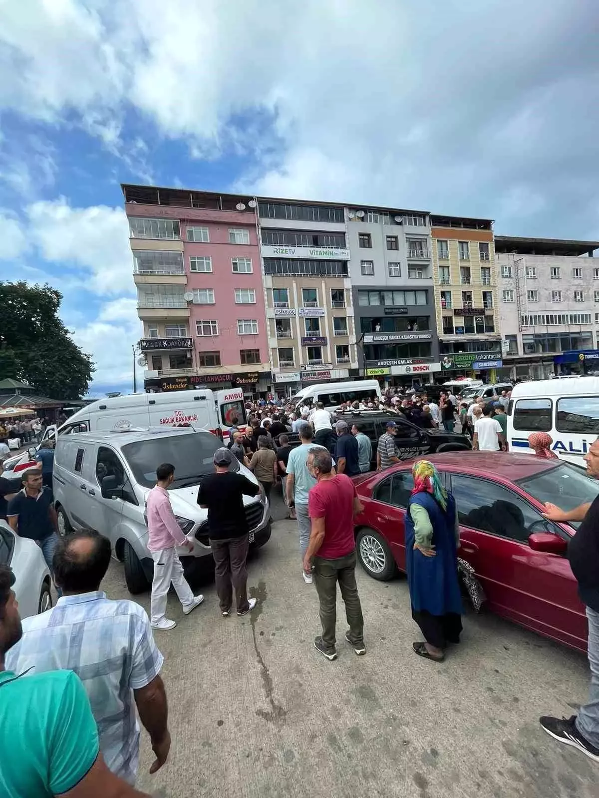 Rize\'nin Ardeşen ilçesinde eski belediye başkanının ölümüyle ilgili açıklama