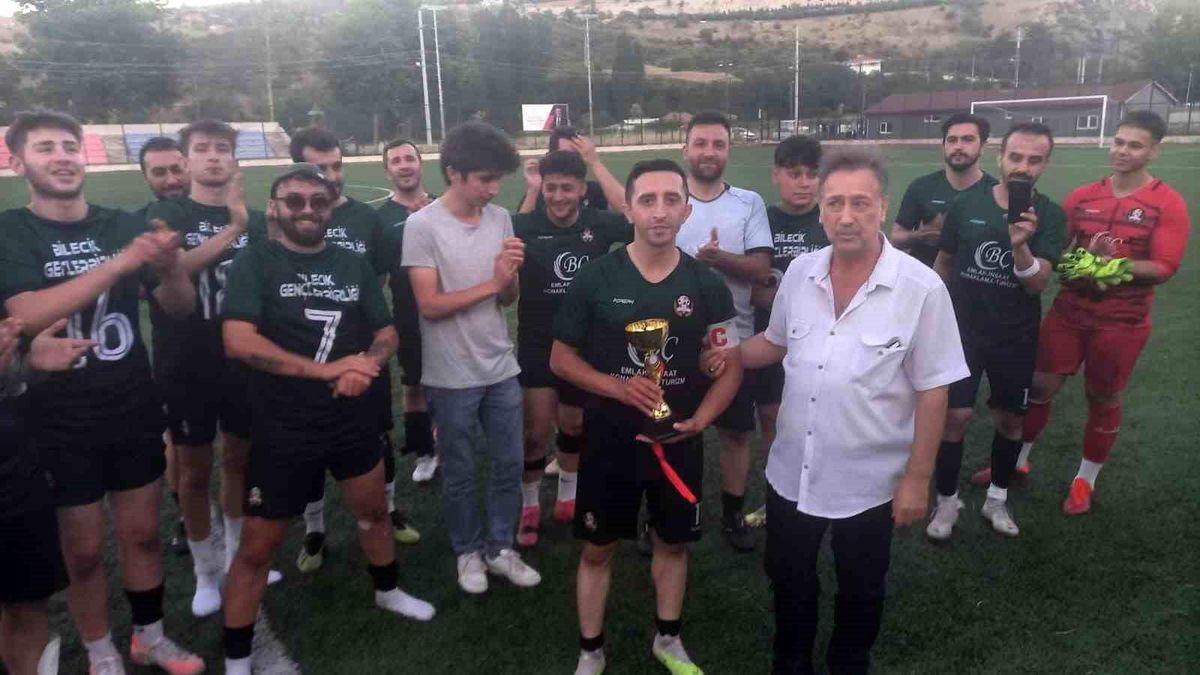 Bilecik Gençlerbirliğispor, 1. Amatör Lig\'e çıkan son takım oldu