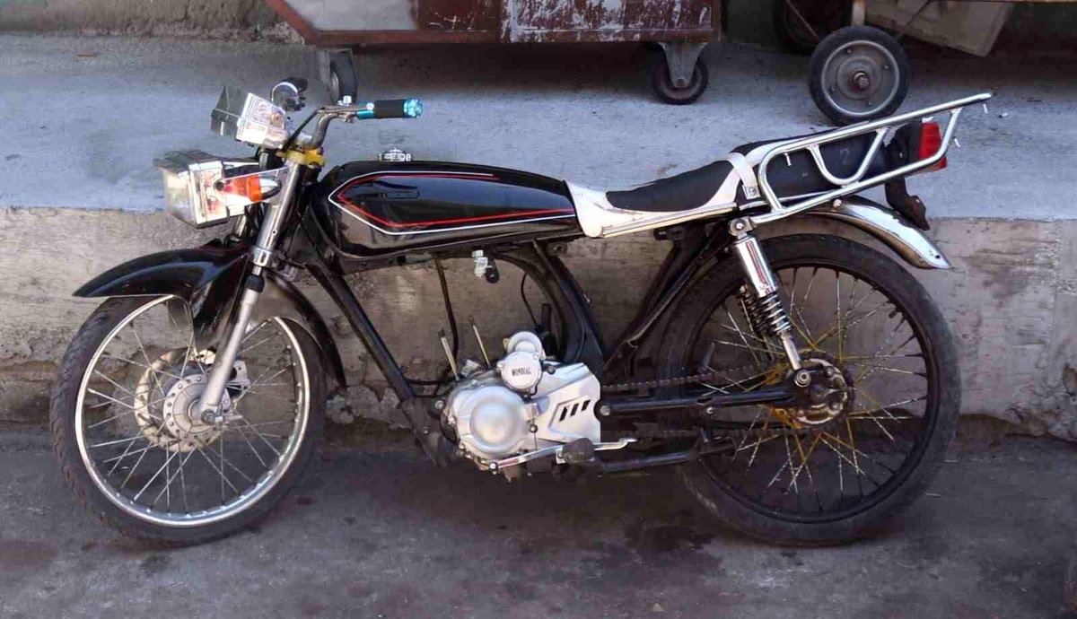 Burdur\'da Motosiklet Hırsızlığı Yapan Çocuklardan Birisi Tutuklandı