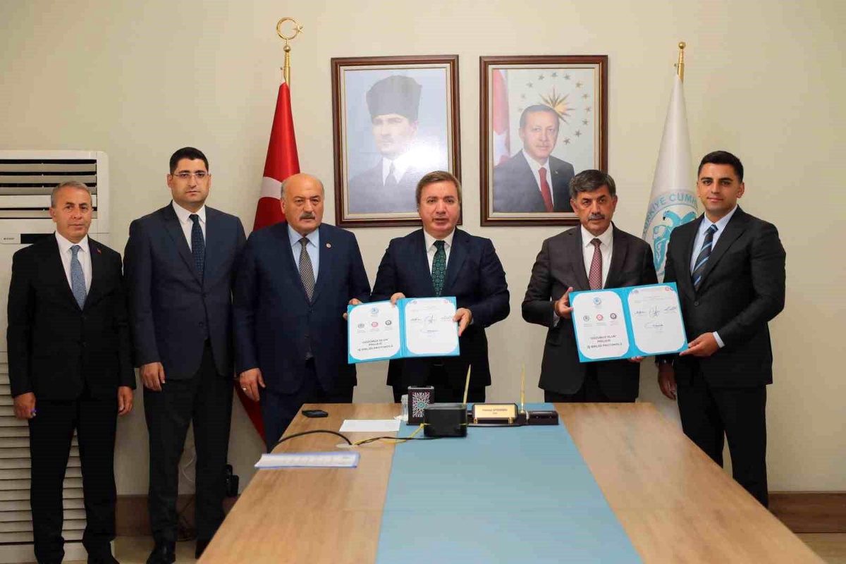 Erzincan\'da \'Gözümüz Olun\' projesi işbirliği protokolü imzalandı