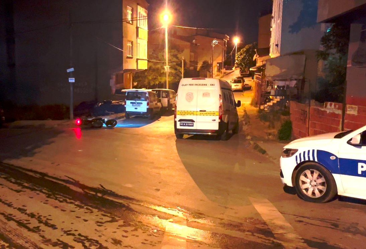 Arnavutköy\'de Silahlı Çatışma: 2 Yaralı