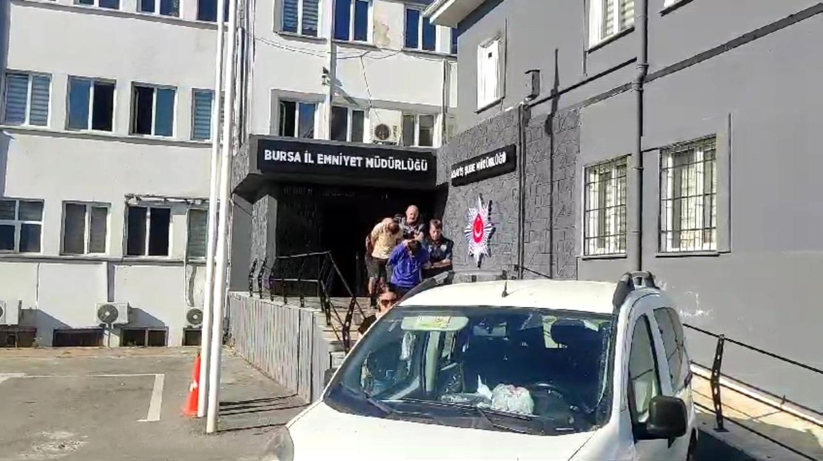Bursa\'da Fuhuş Operasyonu: 3 Şüpheli Tutuklandı