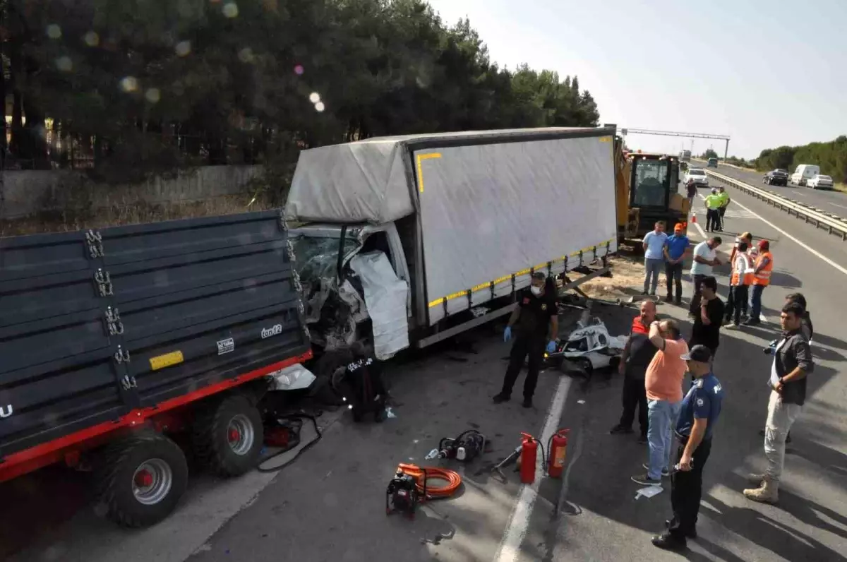 Edirnede Trafik Kazasında 3 Kişi Hayatını Kaybetti Son Dakika 0661