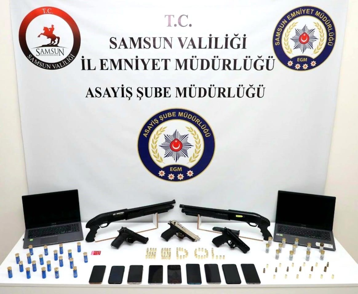Samsun\'da Dolandırıcılık Şebekesine Operasyon: 10 Gözaltı