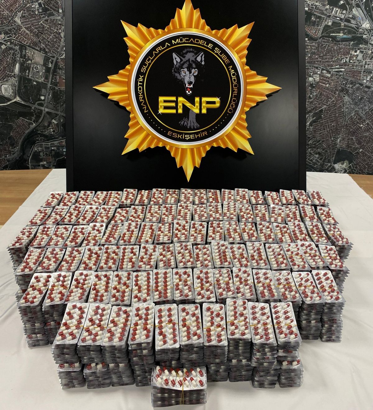 Eskişehir\'de 22 Bin 302 Uyuşturucu Hap Ele Geçirildi, 2 Şüpheli Tutuklandı