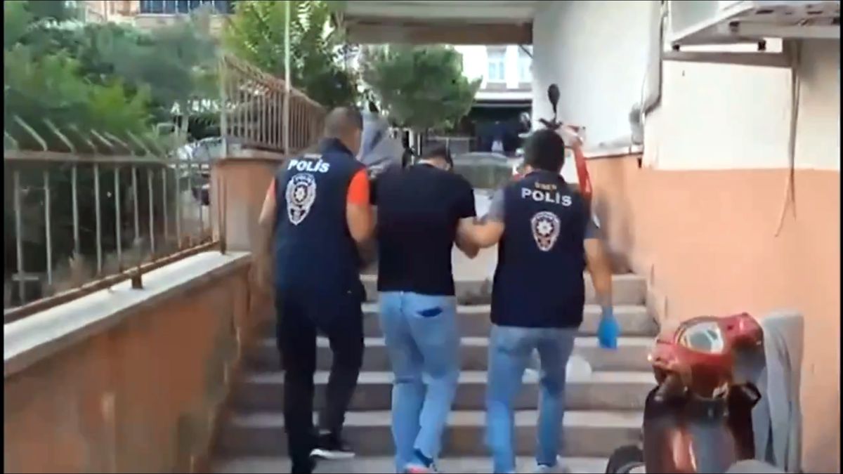 İçişleri Bakanı: \'Sibergöz-49\' Operasyonunda 110 Şüpheli Yakalandı