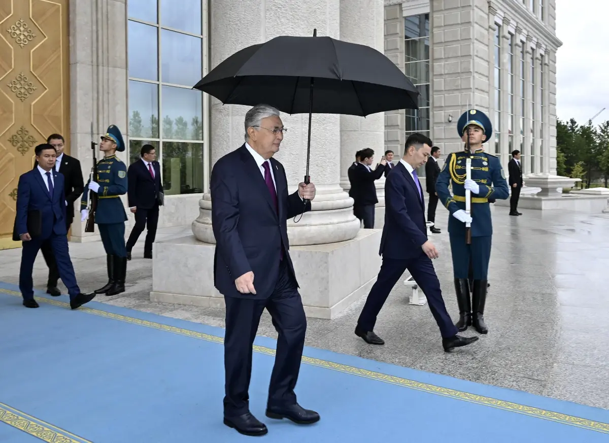 Çin Cumhurbaşkanı Xi Jinping, Kazakistan\'da Karşılandı