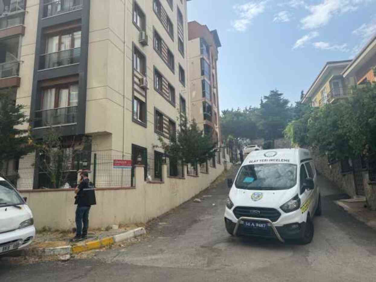 Boşanma aşamasındaki karısına dehşeti yaşattı! İşe giderken vurulan kadın hayatını kaybetti Boşanma aşamasındaki karısına dehşeti yaşattı! İşe giderken vurulan kadın hayatını kaybetti