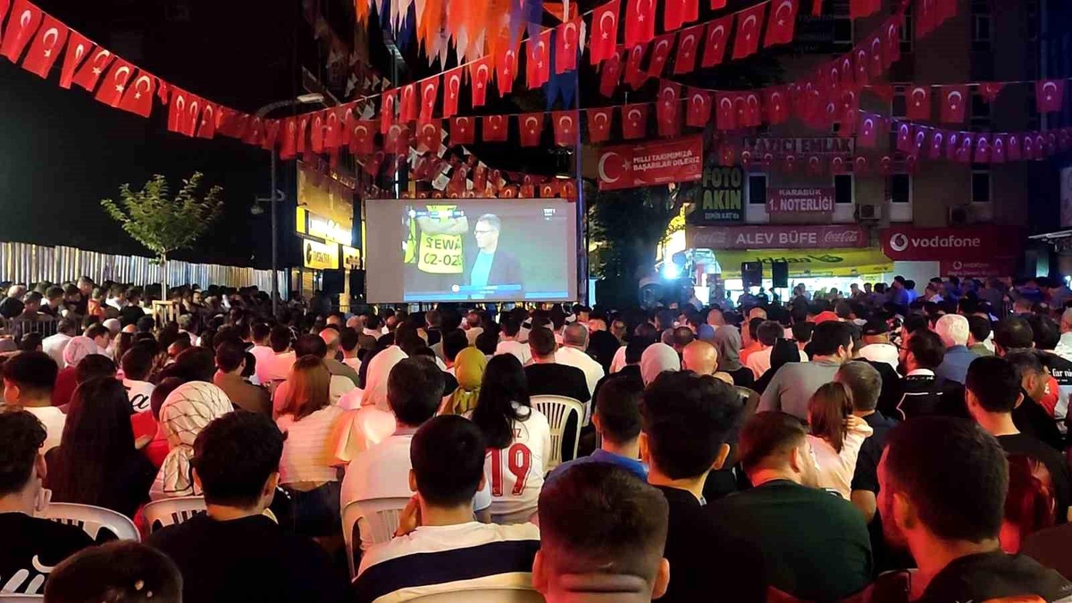 A Milli Futbol Takımı Avusturya\'yı mağlup ederek çeyrek finale yükseldi