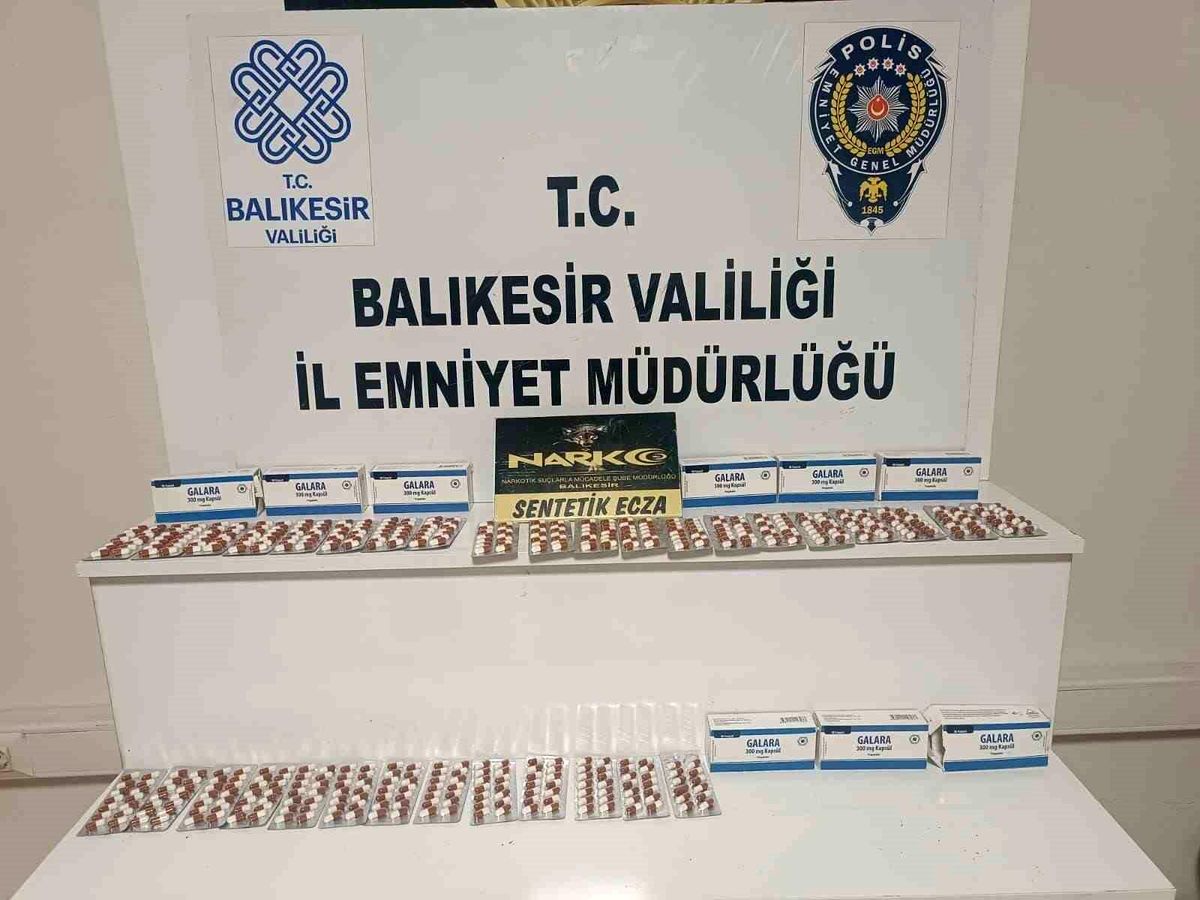 Balıkesir\'de Motosikletli Polislerden Uyuşturucu Operasyonu