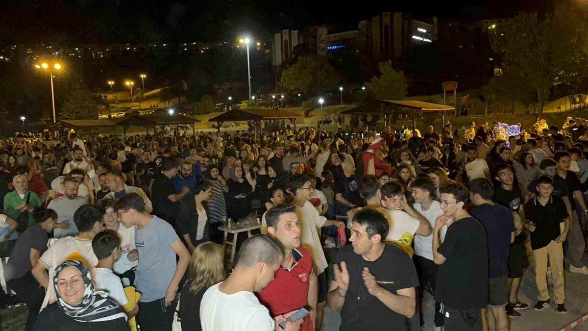 A Milli Futbol Takımı Avusturya\'yı yenerek çeyrek finale yükseldi