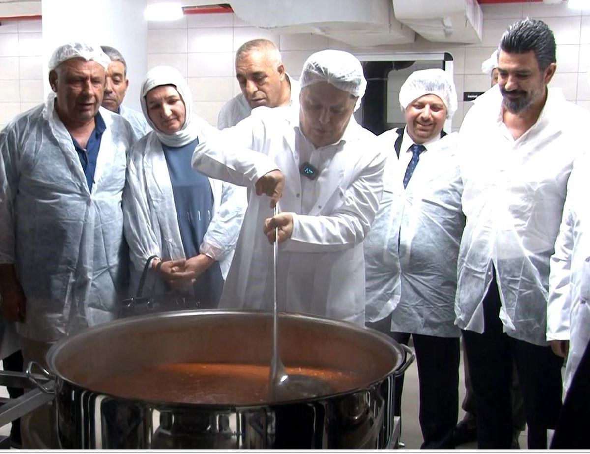İstanbul Esenyurt\'ta Aşevi Açıldı