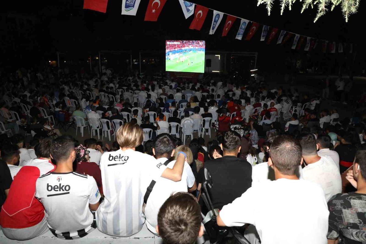 A Milli Futbol Takımı Avusturya\'yı mağlup ederek çeyrek finale yükseldi