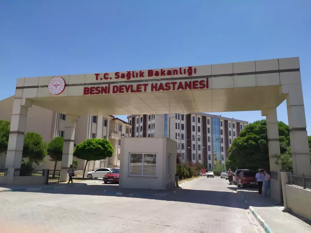 Adıyaman\'da İnşaat İşçisi Düşerek Ağır Yaralandı