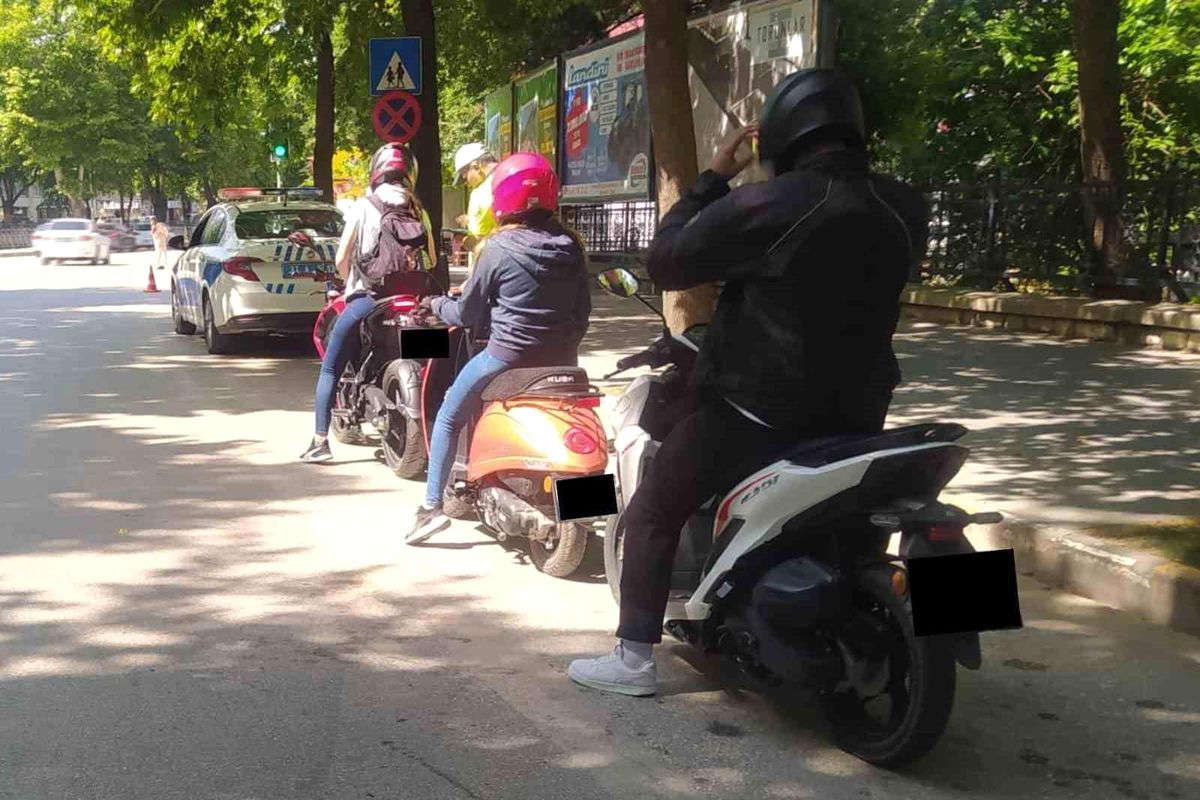 Kastamonu\'da Denetlenen Motosiklet Sürücülerine Cezai İşlem Uygulandı