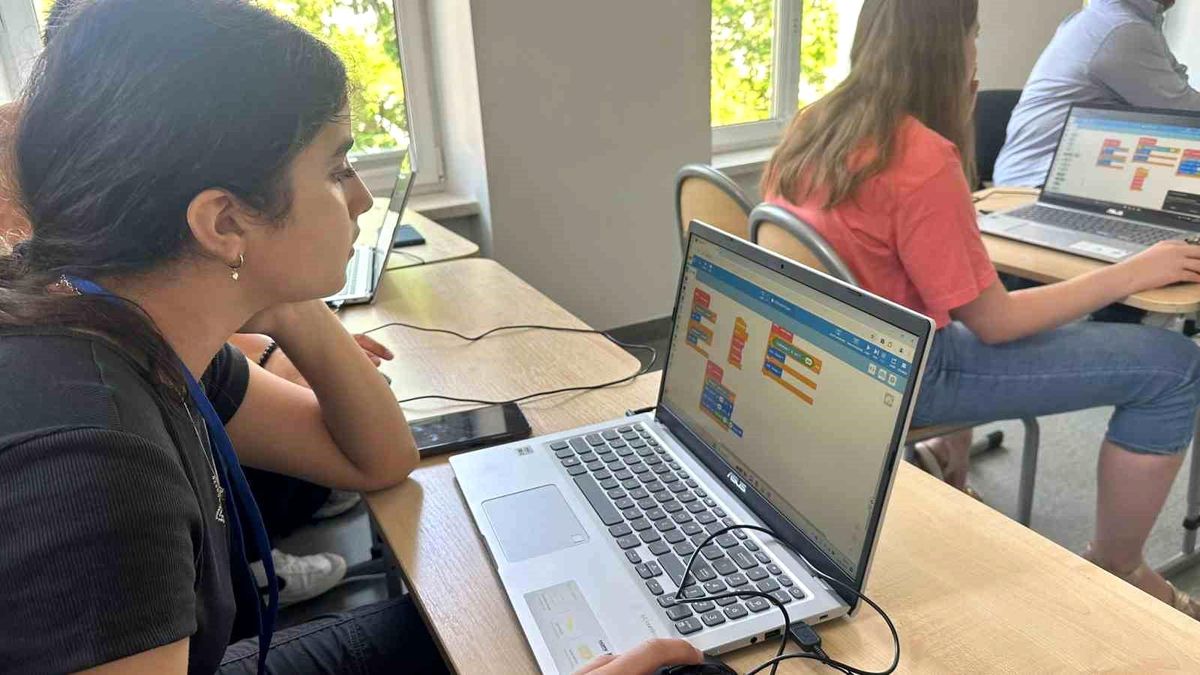 Muğla Şahidi Ortaokulu, Erasmus+ KA210 projesi kapsamında Polonya\'da hareketlilik gerçekleştirdi