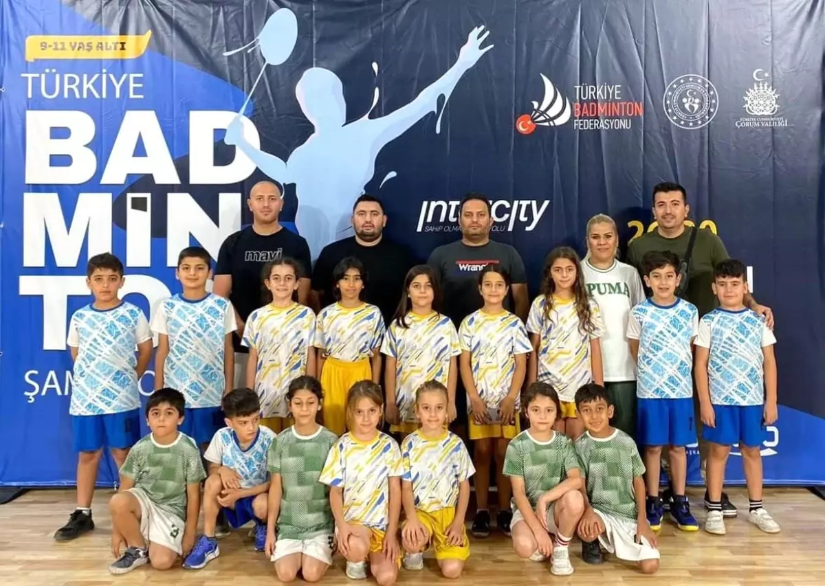 Çorum\'da düzenlenen Badminton Türkiye Şampiyonası\'nda Mersinli sporcular Milli Takıma katılmaya hak kazandı