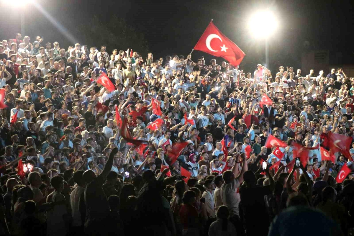 A Milli Futbol Takımı Avusturya\'yı 2-1 yenerek çeyrek finale yükseldi