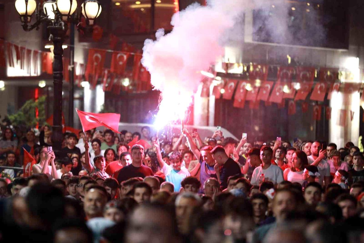 A Milli Futbol Takımı Avusturya\'yı yenerek çeyrek finale yükseldi