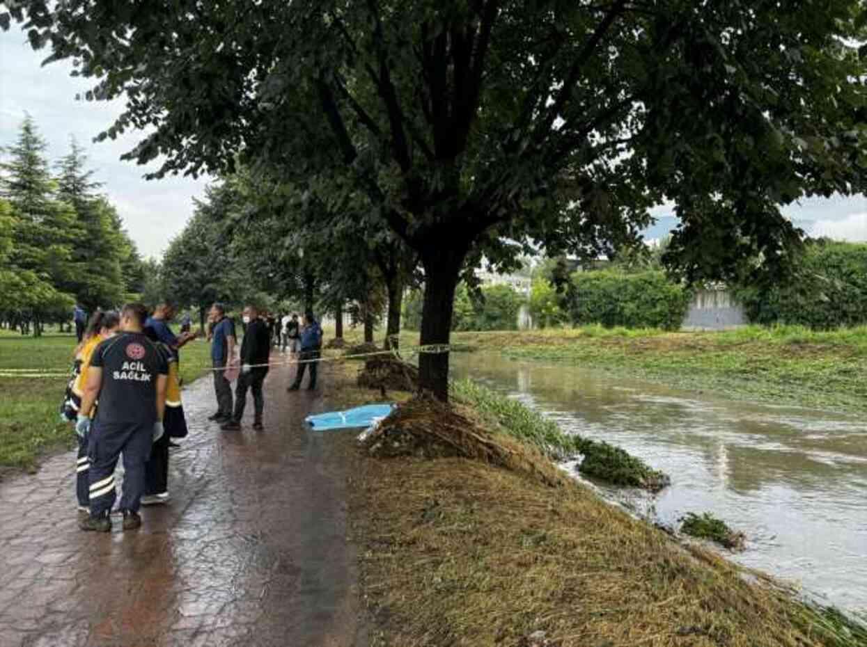 Bursa'da yağmur sularının yükselttiği derede erkek cesedi bulundu