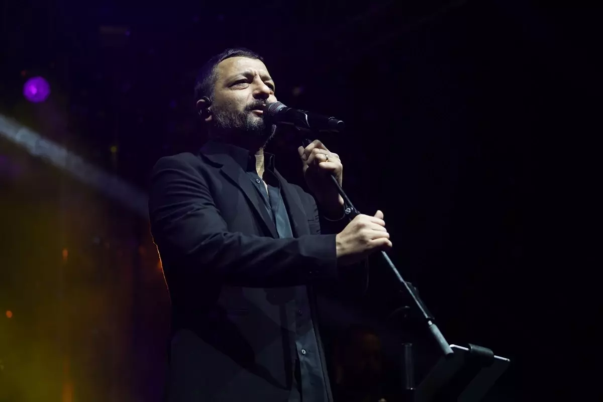 Mehmet Erdem, Kırkpınar Yağlı Güreşleri Festivali\'nde sahne aldı