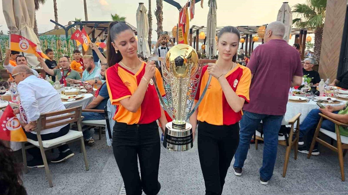 Bandırma Galatasaray Taraftar Derneği 24. Şampiyonluk Gecesini Kutladı