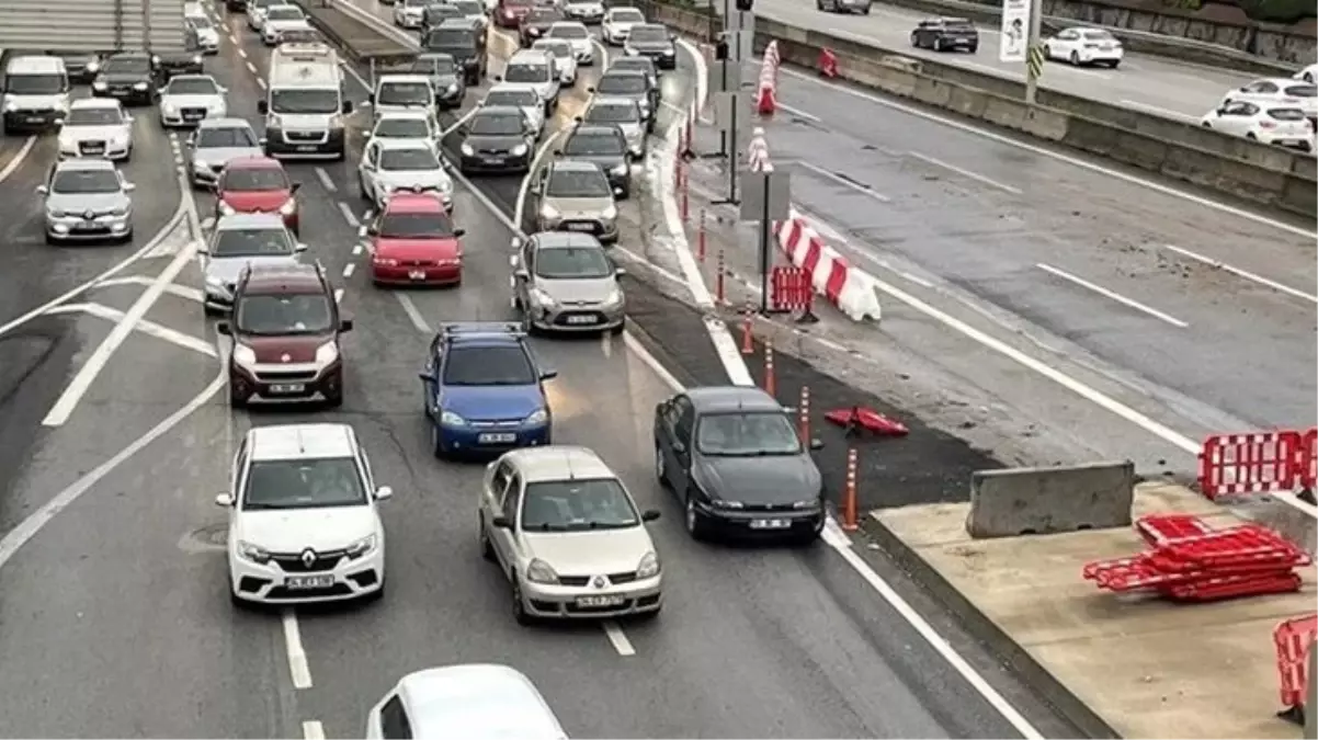 İstanbul\'da 90 gün sürecek yol çalışması! D-100 kara yolu 2 şeride düşürülecek