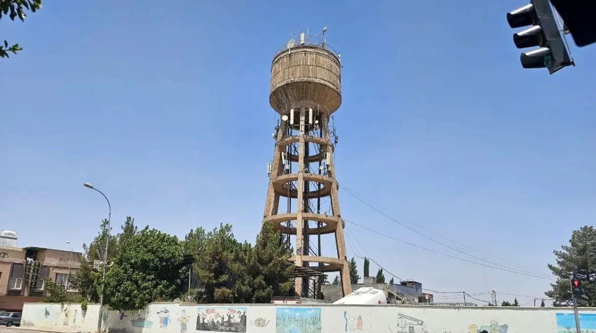 Şanlıurfa\'da Belediye İşçileri İşten Çıkarılmaya Karşı Protesto Etti