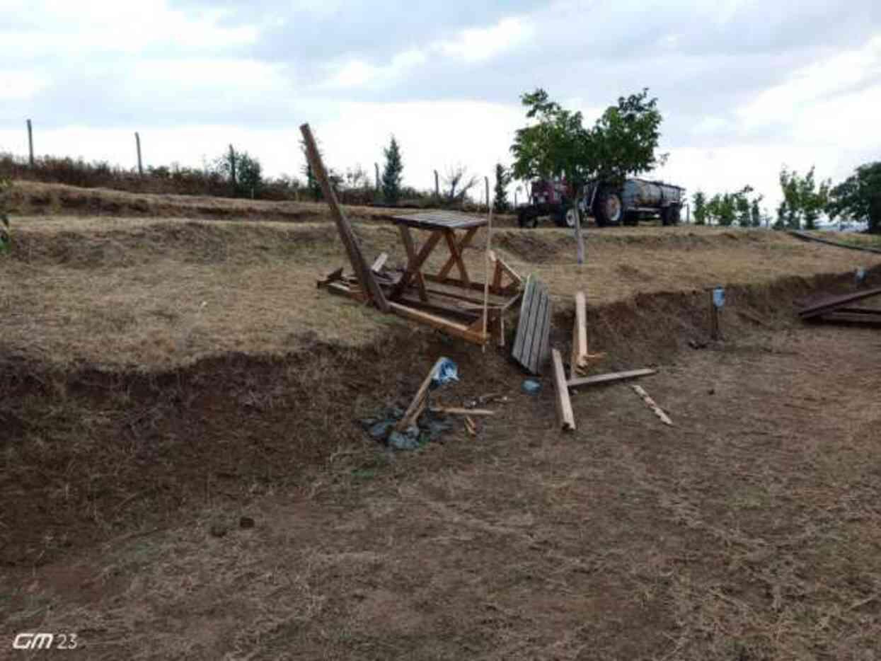 Kamp alanını yerle bir eden hortum! Önüne gelen ne varsa silip süpürdü