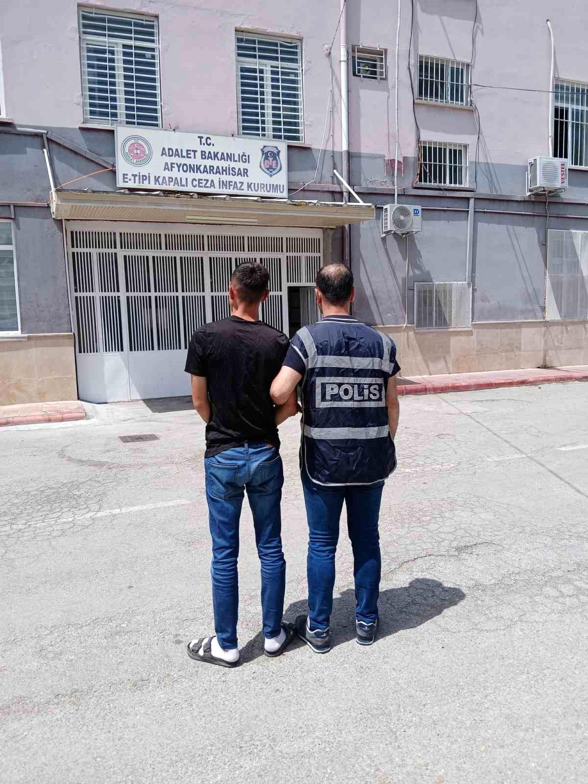 Afyonkarahisar\'da kasten yaralama suçundan aranan şahıs yakalandı