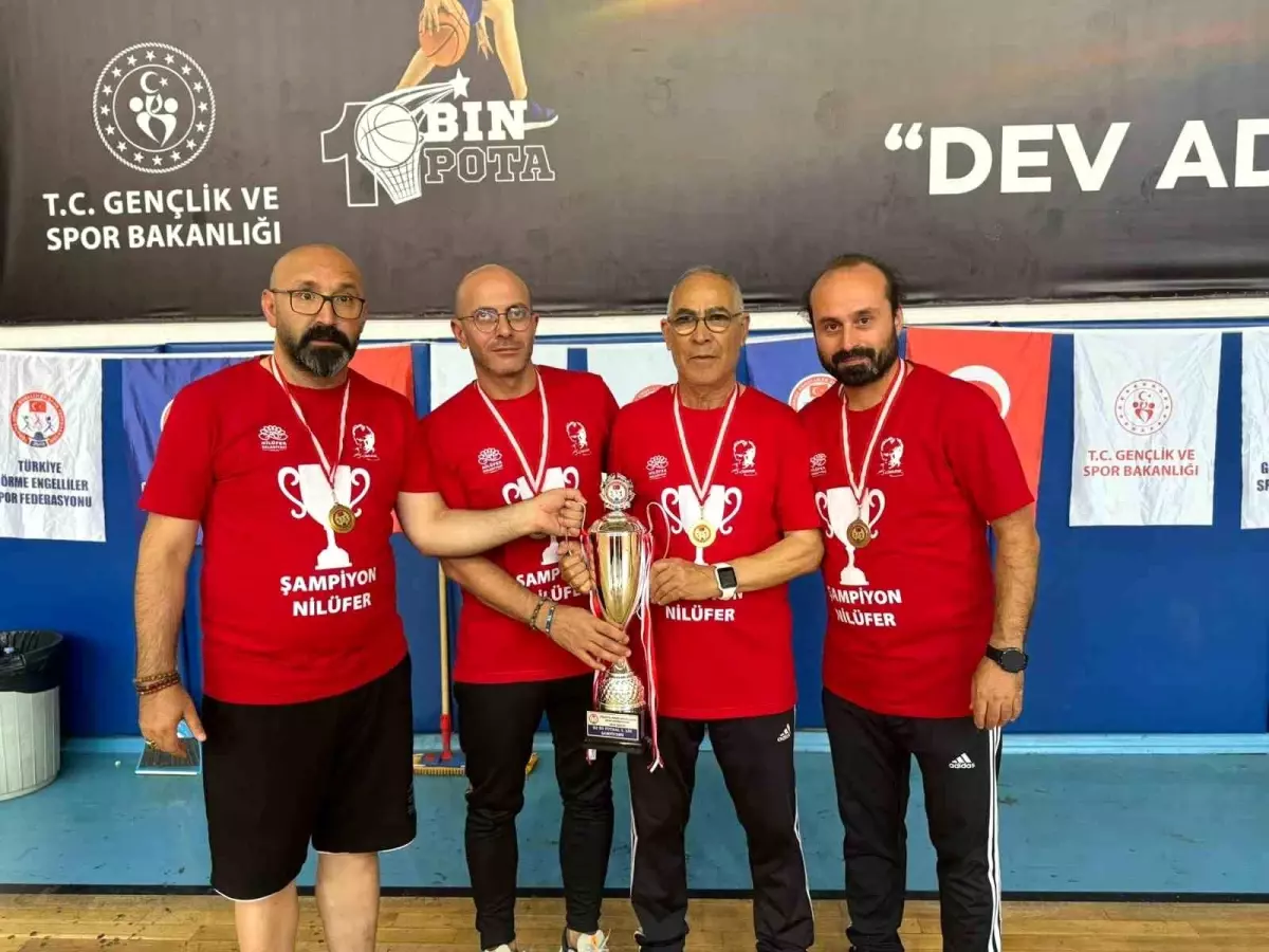 Nilüfer Belediyesi Görme Engelliler Spor Kulübü B2-B3 Futsal 1. Ligi\'nde Şampiyon Oldu