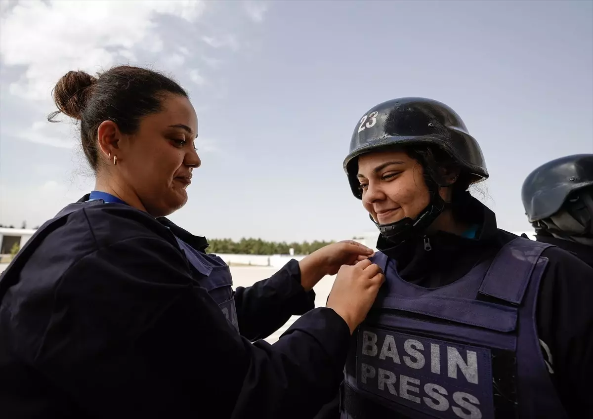 Yabancı medya mensupları, Savaş Muhabirliği Eğitimi\'ni değerlendirdi