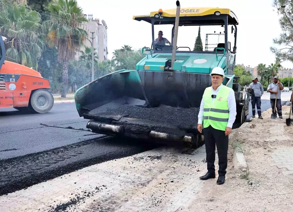 Yüreğir Belediyesi Yolları Yeniliyor