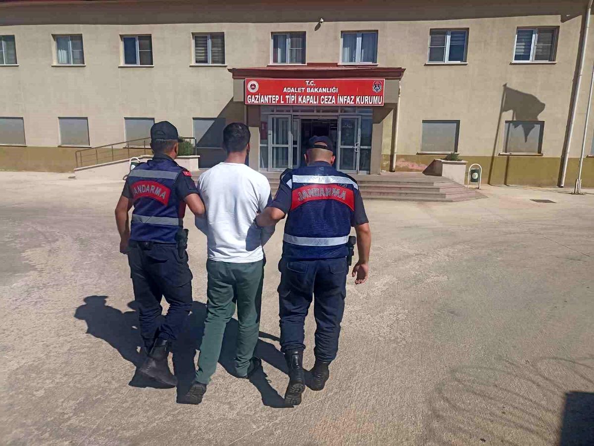 27 Yıl Hapis Cezası Bulunan Uyuşturucu Taciri Yakalandı