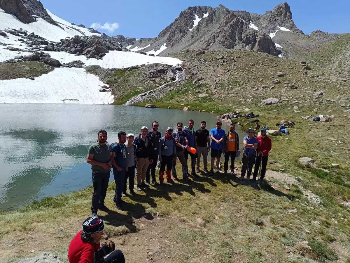 Hakkari\'deki Berçelan Yaylası Doğaseverlerin Akınına Uğruyor