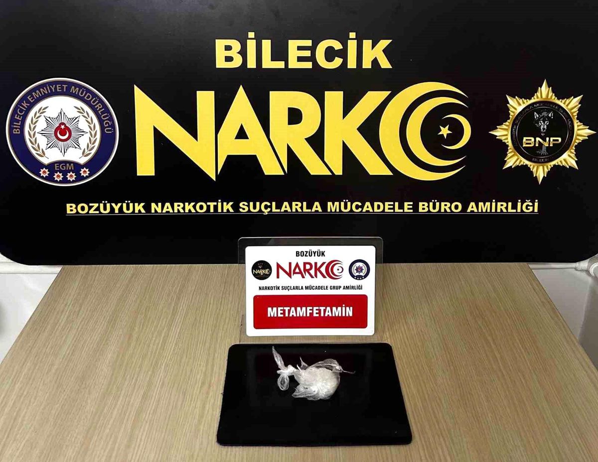 Bozüyük\'te Uyuşturucu Operasyonu: 3 Şüpheli Yakalandı