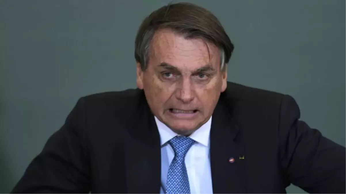 Eski Brezilya Devlet Başkanı Bolsonaro\'ya, \'\'hediye elmas\'\' skandalında kara para aklama suçlaması