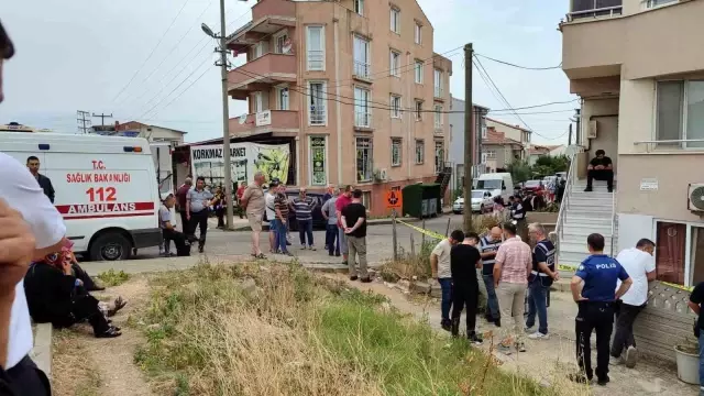 Çanakkale'de Cinnet Getiren Adam Eşini ve Oğlunu Öldürdü