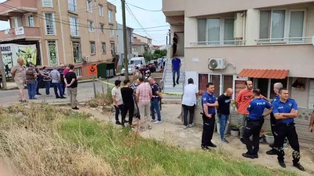 Çanakkale'de Cinnet Getiren Adam Eşini ve Oğlunu Öldürdü