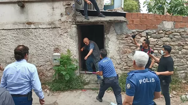 Bursa'da polisi bıçaklayan 'çöp ev' sahibinin ifadesi ortaya çıktı: Ben peygamberim, cumhurbaşkanıyım