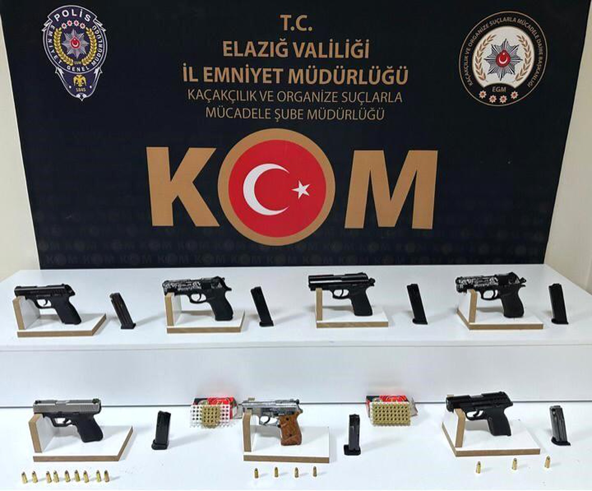 Elazığ\'da Ruhsatsız Tabanca Operasyonu: 7 Tabanca Ele Geçirildi