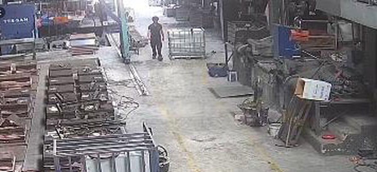Konya\'da Metal Fabrikasında Patlama: İşçi Yaralandı