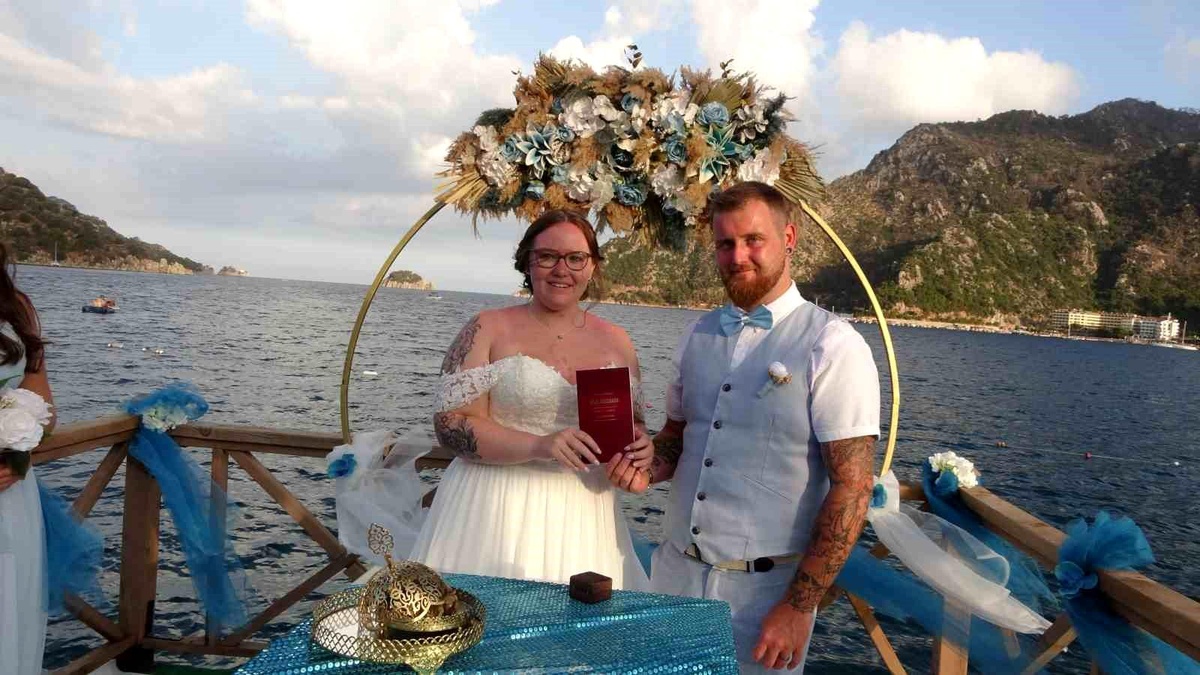İngiliz çift Marmaris\'te evlendi