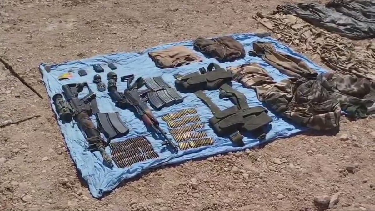 Irak\'ın kuzeyinde yapılan operasyonda çok sayıda silah ve mühimmat ele geçirildi