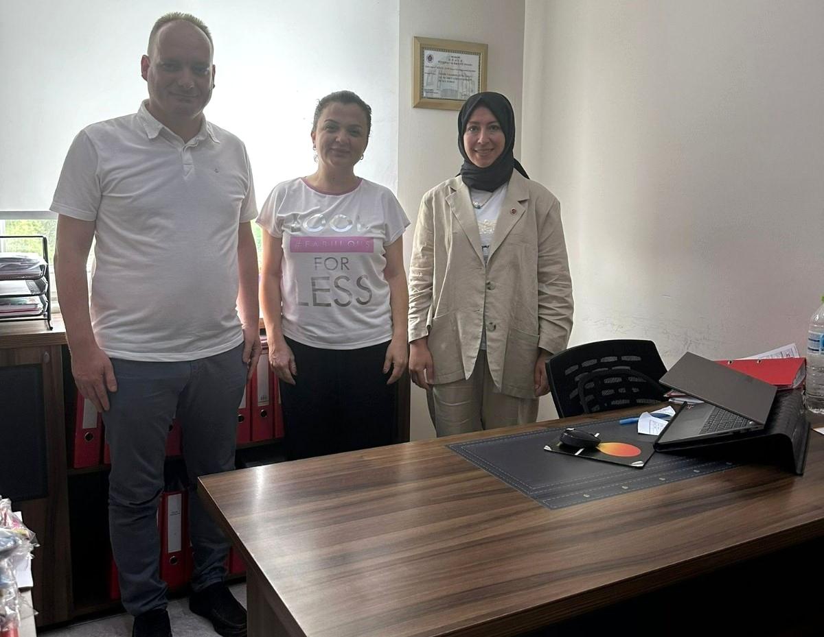 Düzce Belediyesi İş Kulübü, Firmaları Ziyaret Ederek İşçi İhtiyaçlarını Karşılıyor