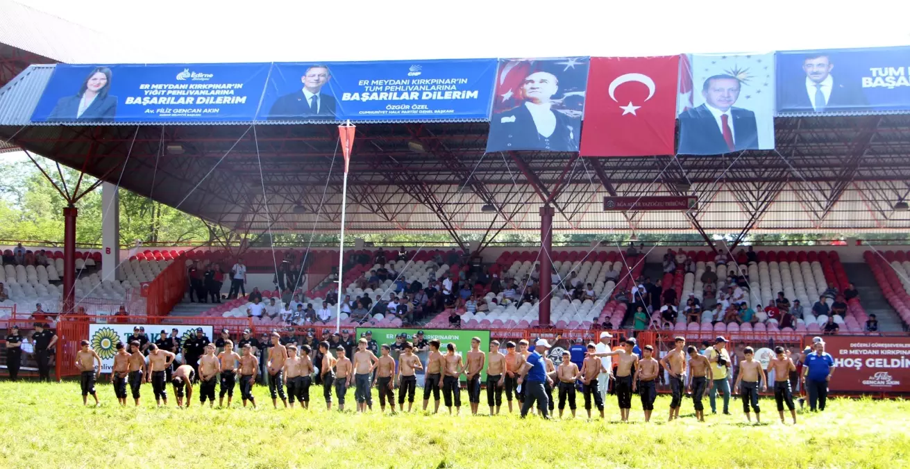 Edirne\'de Tarihi Kırkpınar Yağlı Güreşleri başladı