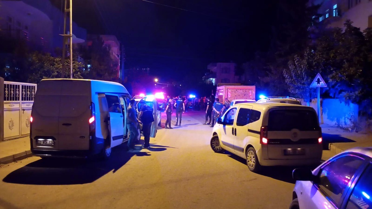 Adıyaman\'da Komşular Arasında Silahlı Kavga